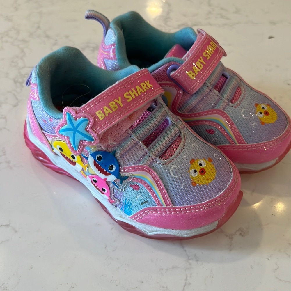 Toddler size 6, baby shark girls sneakers